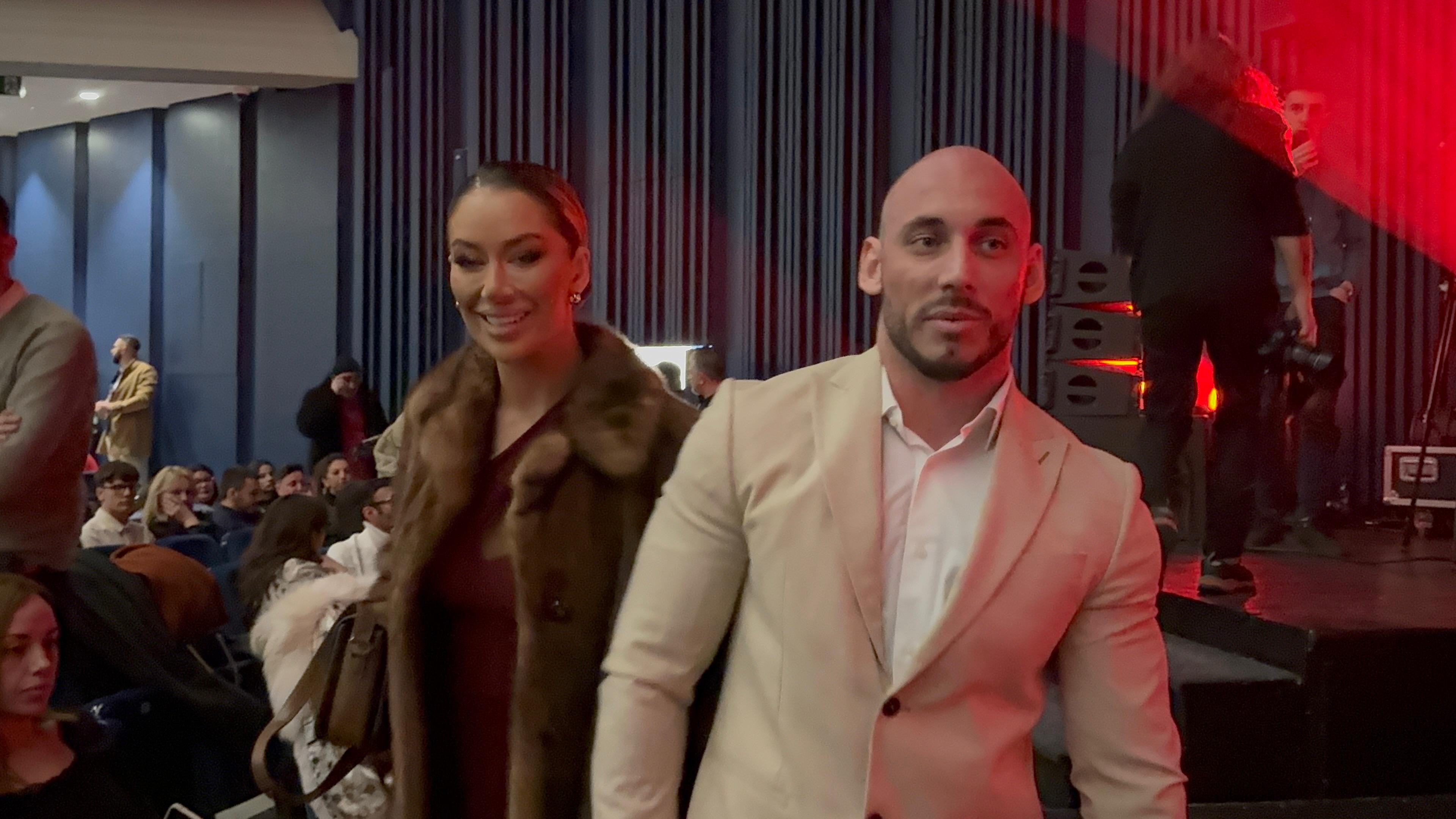 Poznati na koncertu Emine Jahović: Tea Tairović sa mužem, Prija u kožnoj suknji i manekenka nakon operacije