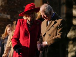 Kralj Čarls i članovi kraljevske porodice otišli u crkvu na Božić