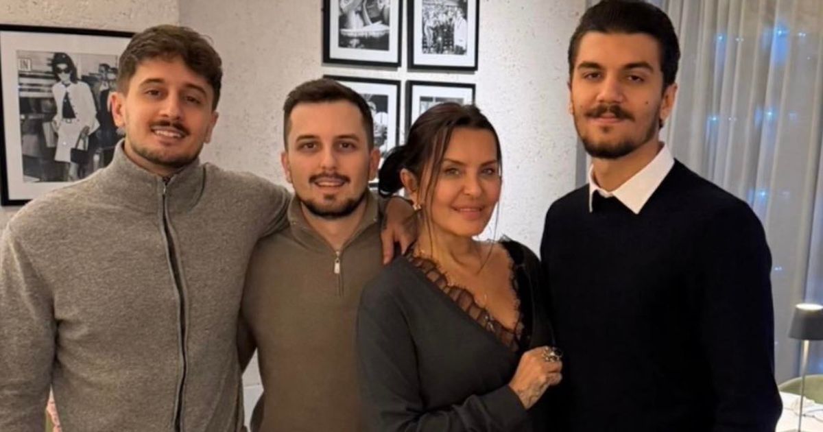 Elena Karić pokazala sinove, dobila ih iz 3 različita braka: Izrasli su prave u frajere, jedan tek punoletan