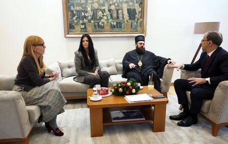 dr Macut i Episkop osečkopoljski i baranjski