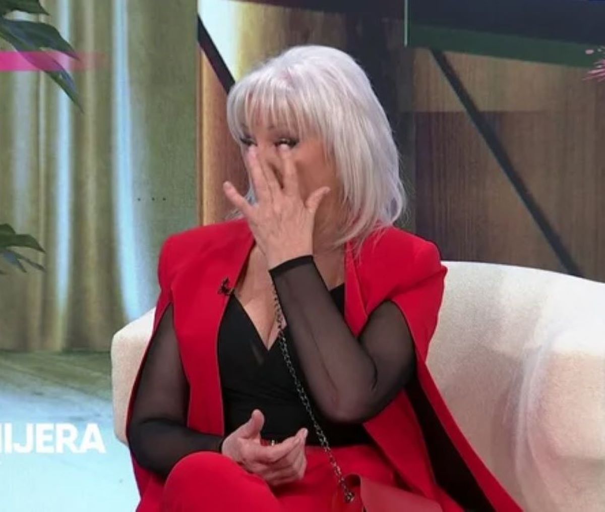 "Zajedno smo čuvali krave" Progovorile komšije pevačice koja ima najskuplju vilu da Dedinju: "Mnogo je bila.."