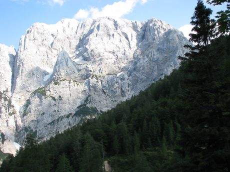 stena Ajdovska deklica Slovenija