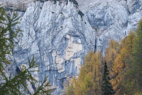 stena Ajdovska deklica Slovenija