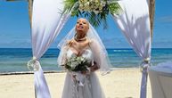 Srpska porno glumica se udala na Sejšelima! Bela venčanica, na glavi kikice i poruka puna mudrosti: "Hrabrija"