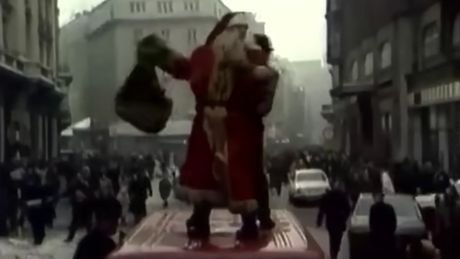 Nove godine, U škripcu