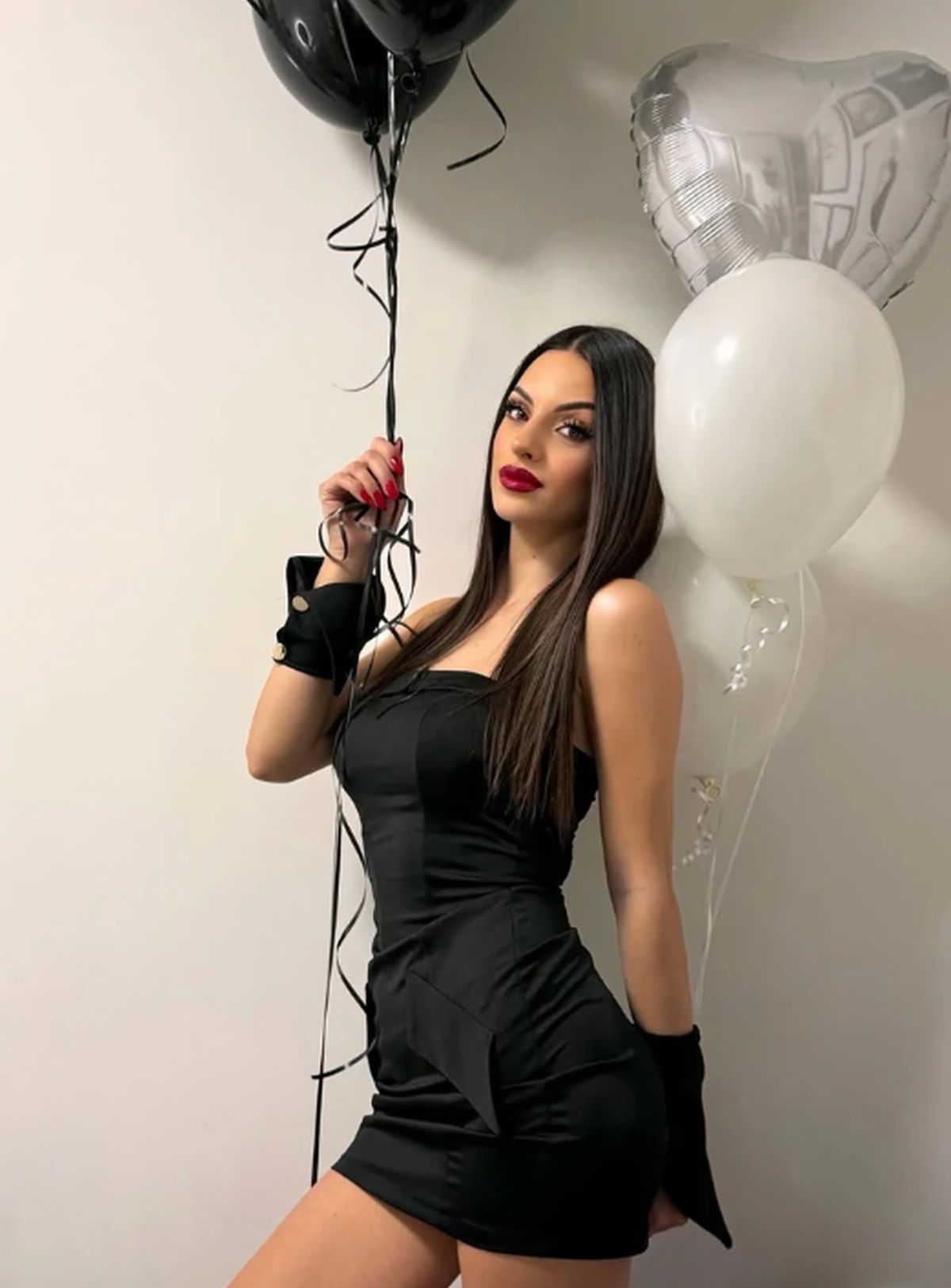 Slavlje u domu Ša i njegove devojke: Nakon bega iz rijalitija, oglasili su se lepim povodom, čestitke pljušte