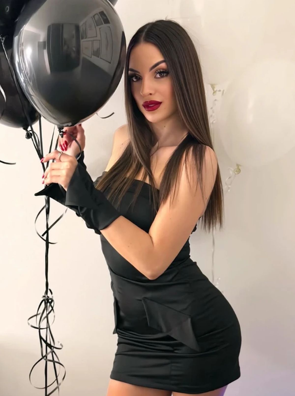 Slavlje u domu Ša i njegove devojke: Nakon bega iz rijalitija, oglasili su se lepim povodom, čestitke pljušte