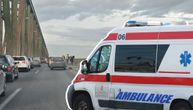 Nisu uspeli da ga zadrže: Čovek skočio sa Pančevačkog mosta!