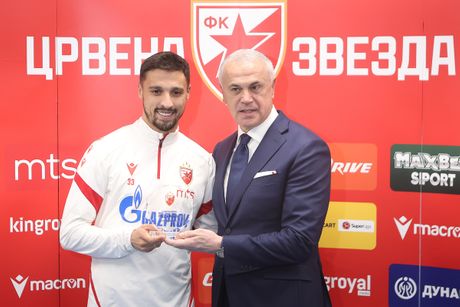 Crvena Zvezda na okupljanju