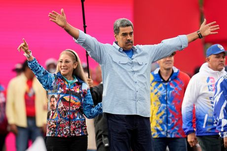 Nikolas Maduro i Silija Flores