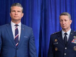 Pit Hegset i načelnik Združenog generalštaba SAD general Den Kejn