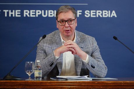 VUČIĆ SEDNICA OBRAČANJE