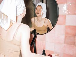 Nega lica, žena, kupatilo, krema za lice, umivanje