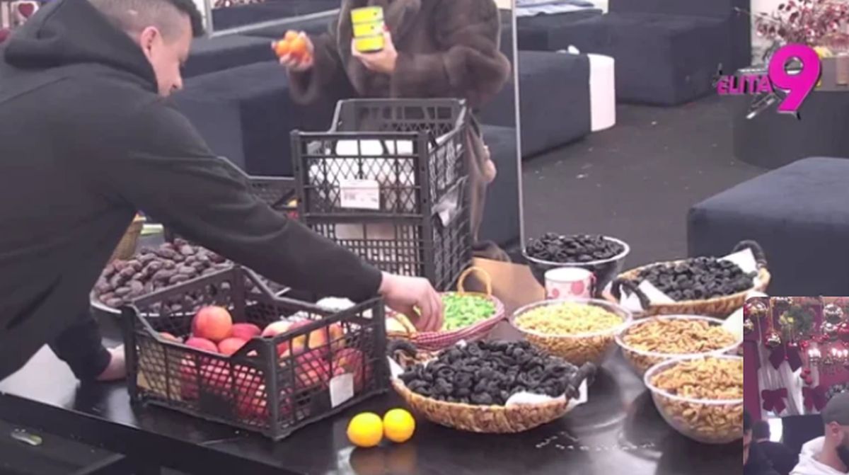 "Kakvo alavo ponašanje" Elitari se okupili za Badnje veče oko praznične trpeze: Sale Luks zgrozio sve potezom