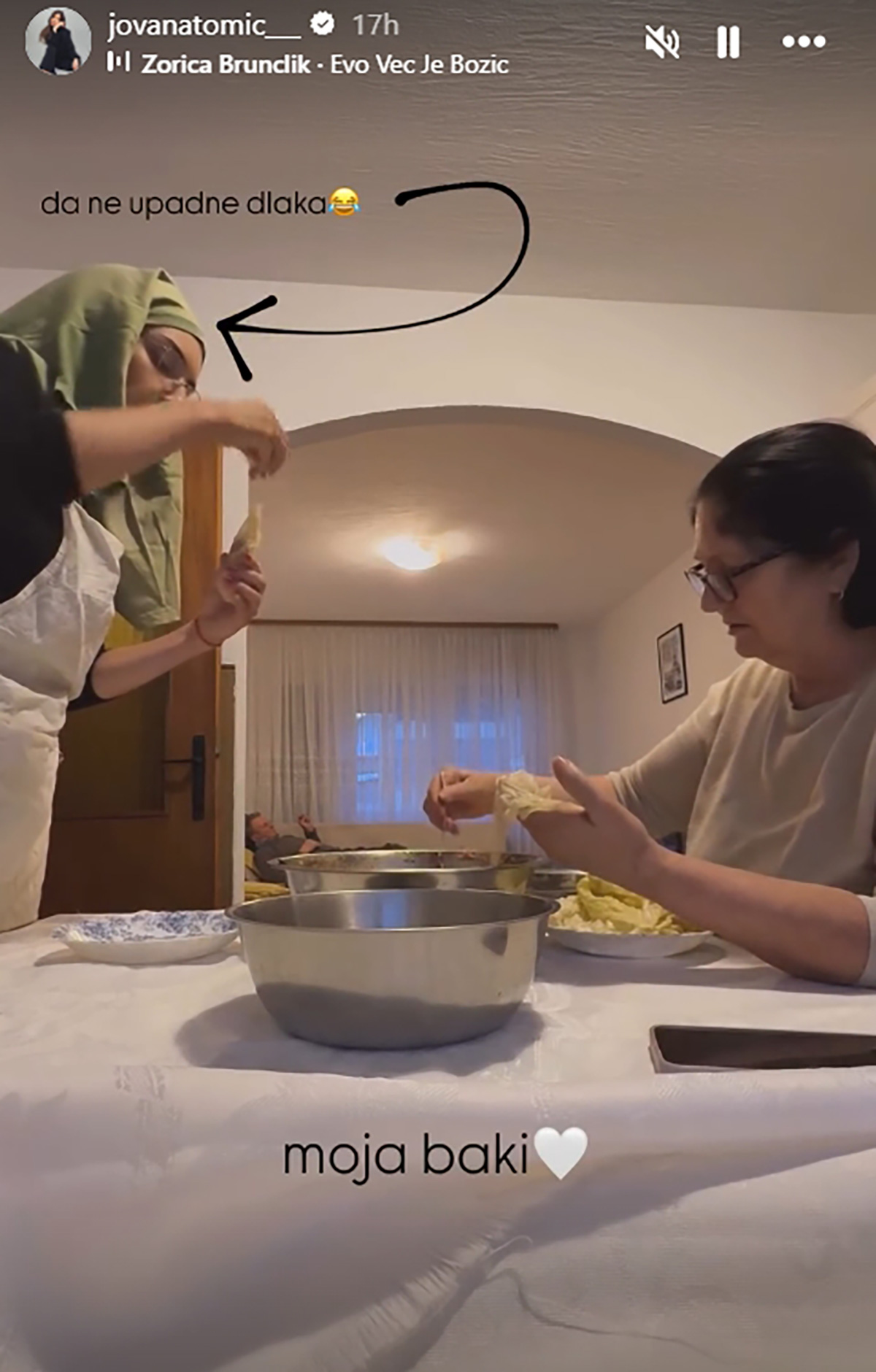 Lepa zvezda Granda zavija sarme sa bakom za praznike: Otkrila tajnu spremanja, ovo će svima značiti