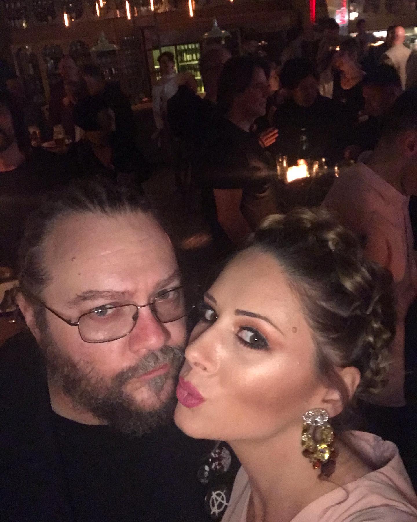 "Može da bude u intimnoj vezi sa drugom, ali da ja to znam i da GLEDAM" Milica Kon šokirala izjavom o mužu