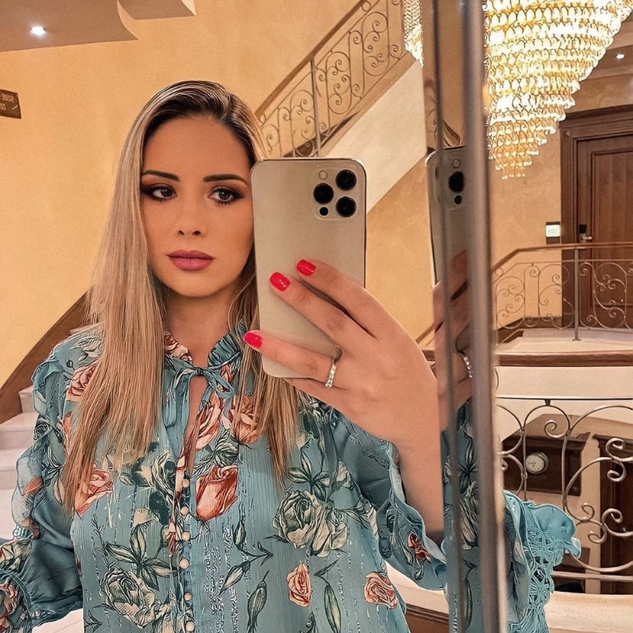 "Molila sam ga da se razvedemo i da mi ne da decu" Voditeljka terala muža da je ostavi, a razlog je bizaran