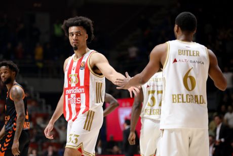 Džordan Nvora, Džered Batler