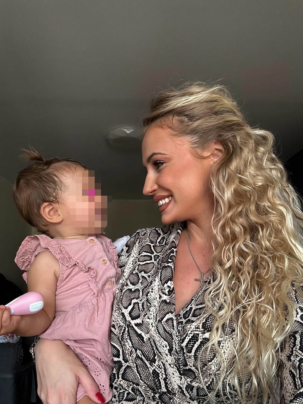 "U bolnici sama, preplašena..." Milica Veličković na 1. rođendan ćerke rasplakala porukom: "Tako mala si..."