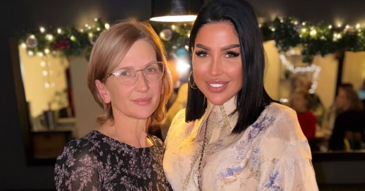 Tijana Ajfon organizovala mami slavlje za 60. rođendan, pa joj se javno izvinila: "Da budeš ponosna na mene"