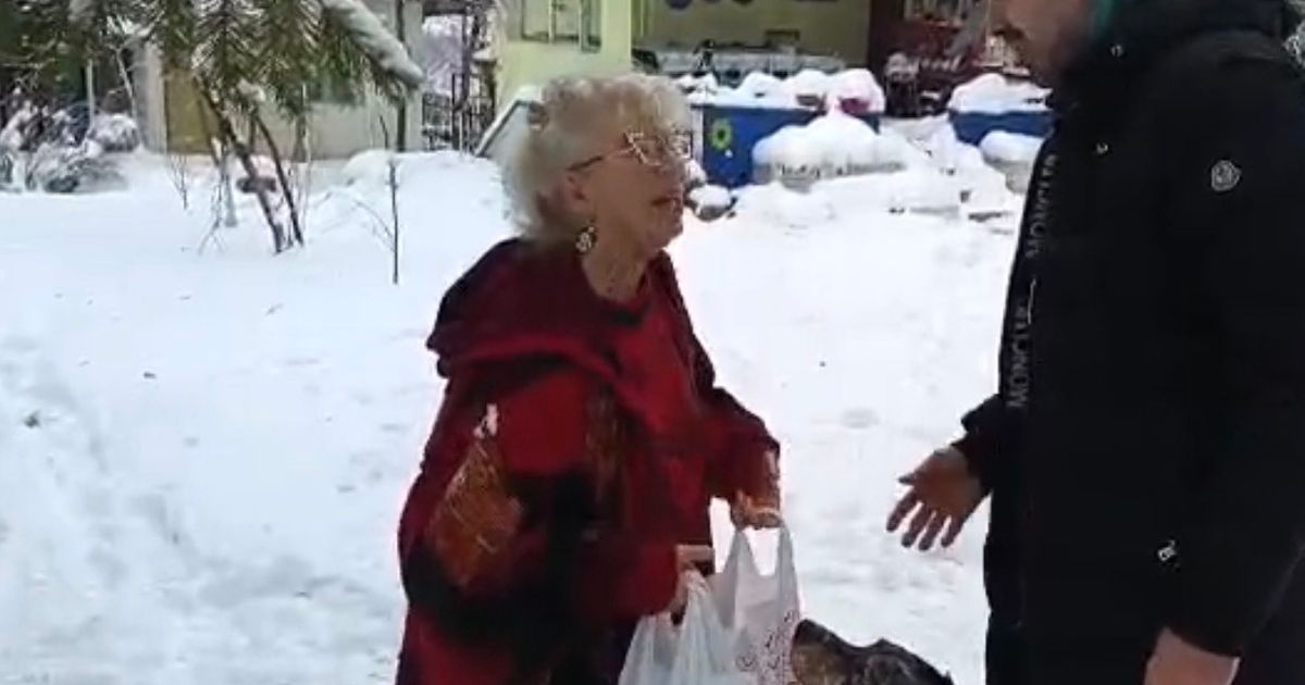 "Super, dušo!" Odneli smo Maji Volk namirnice nakon što je apelovala da će ostati bez hrane, zavejana 10 dana