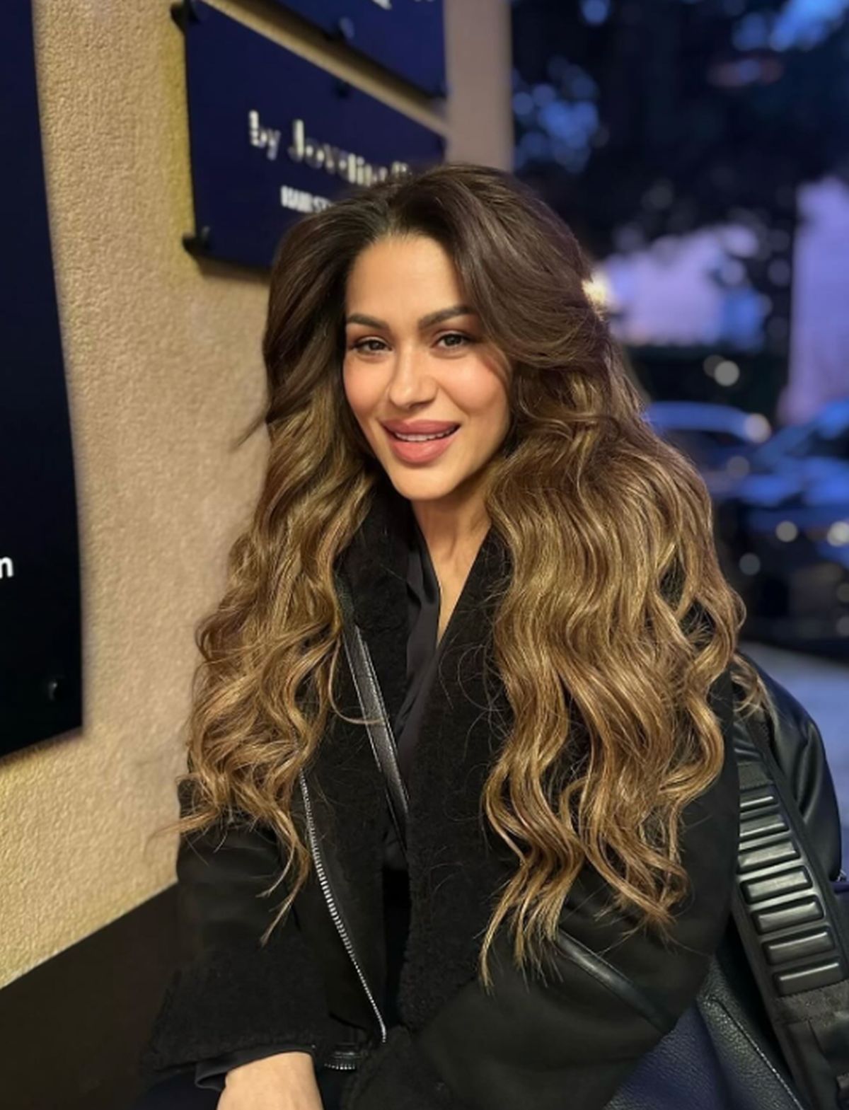 Mina Kostić šokirala promenom! Ošišala dugu kosu i pokazala potpuno novi imidž - evo kako izgleda bez šminke