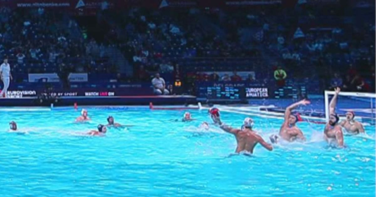 Ovakva drama nije viđena! VAR spasao Srbiju, pogledajte gol Holandije u poslednjoj sekundi koji nije priznat