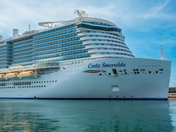 costa kruzer, devojka