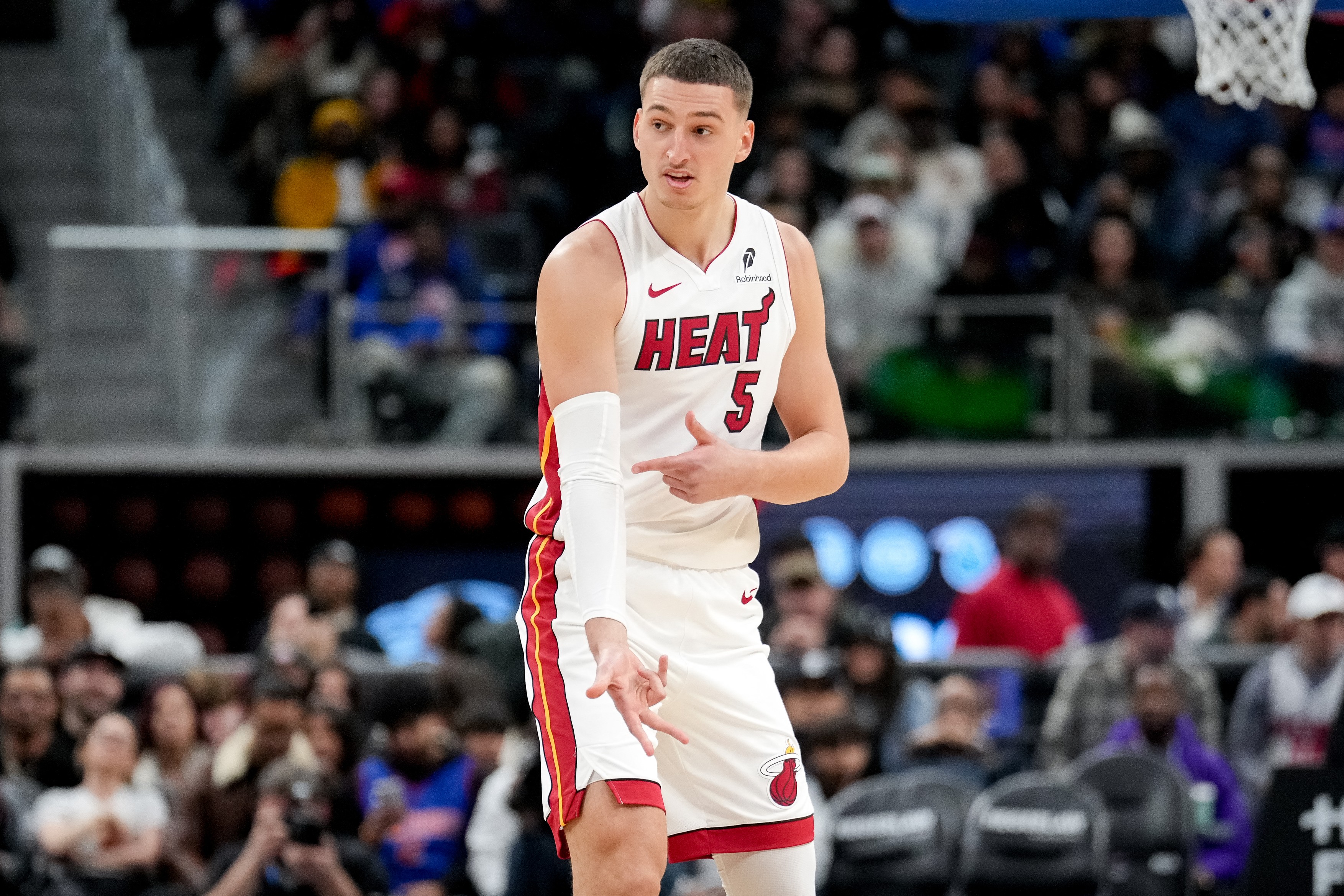 Majami želi šampiona i NBA superstara, ali zbog Srbina kaže „ne“: Nikola Jović nije na prodaju!