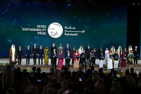 Abu Dabi Aleksandar Vučić