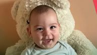 Maleni smeško Vasilije je prevremeno rođen: Od prvog dana bori se sa cerebralnom paralizom, značiće mu pomoć