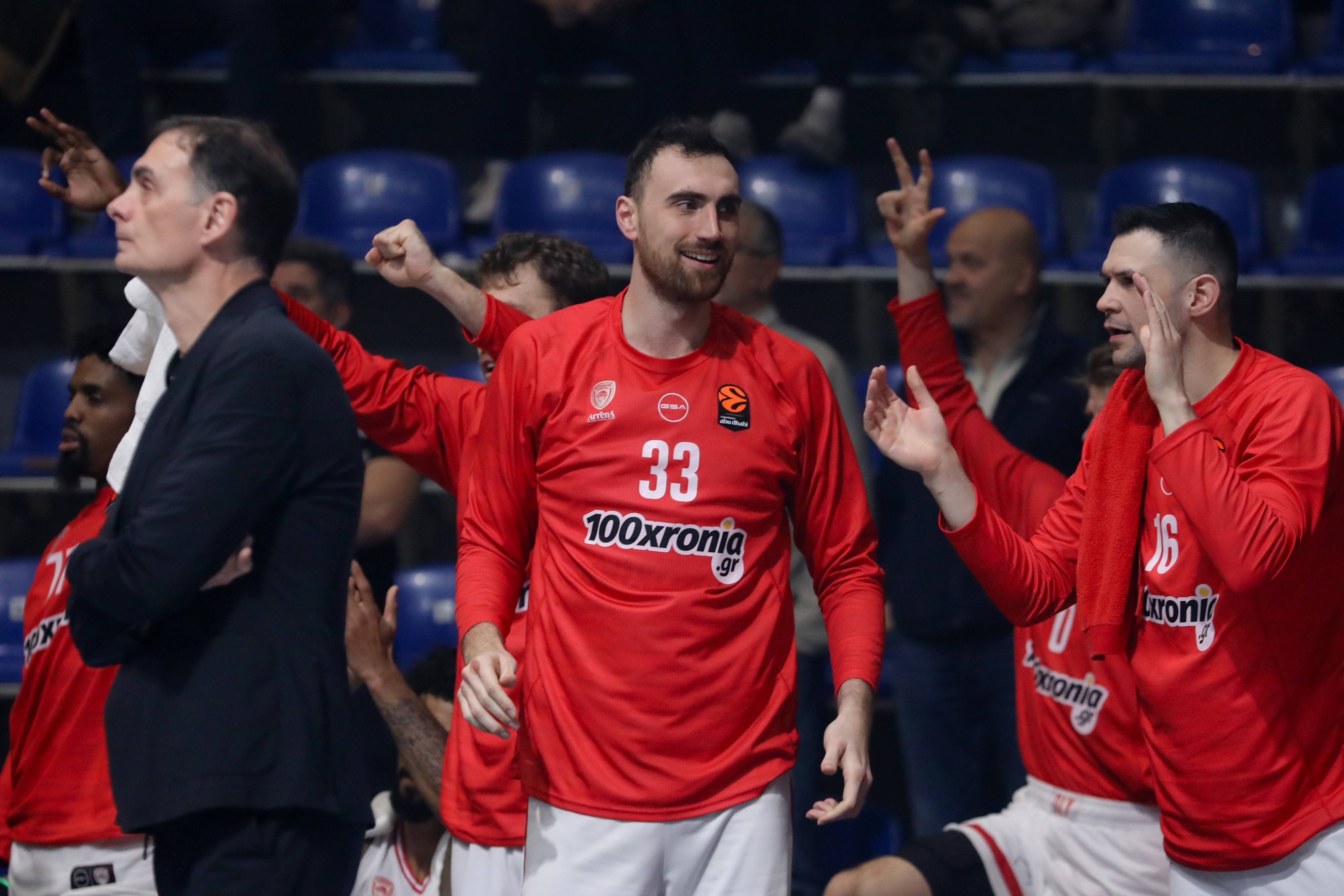 Evo gde možete da gledate uživo TV prenos trećeg meča Olimpijakos - Panatinaikos u finalu prvenstva Grčke