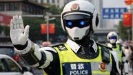 U SLUŽBI 0-24H, NE PRAŠTAJU KAZNE: Roboti sa veštačkom inteligencijom već rade kao saobraćajci u Kini