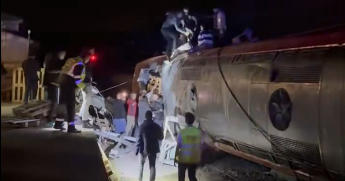 Strašne vijesti iz Španije: Broj poginulih u željezničkoj nesreći se udvostručio, desetine se bore za život, vojska stiže u pomoć – Novosti Strašne vijesti iz Španije: Broj poginulih u željezničkoj nesreći se udvostručio, desetine se bore za život, vojska stiže u pomoć – Novosti