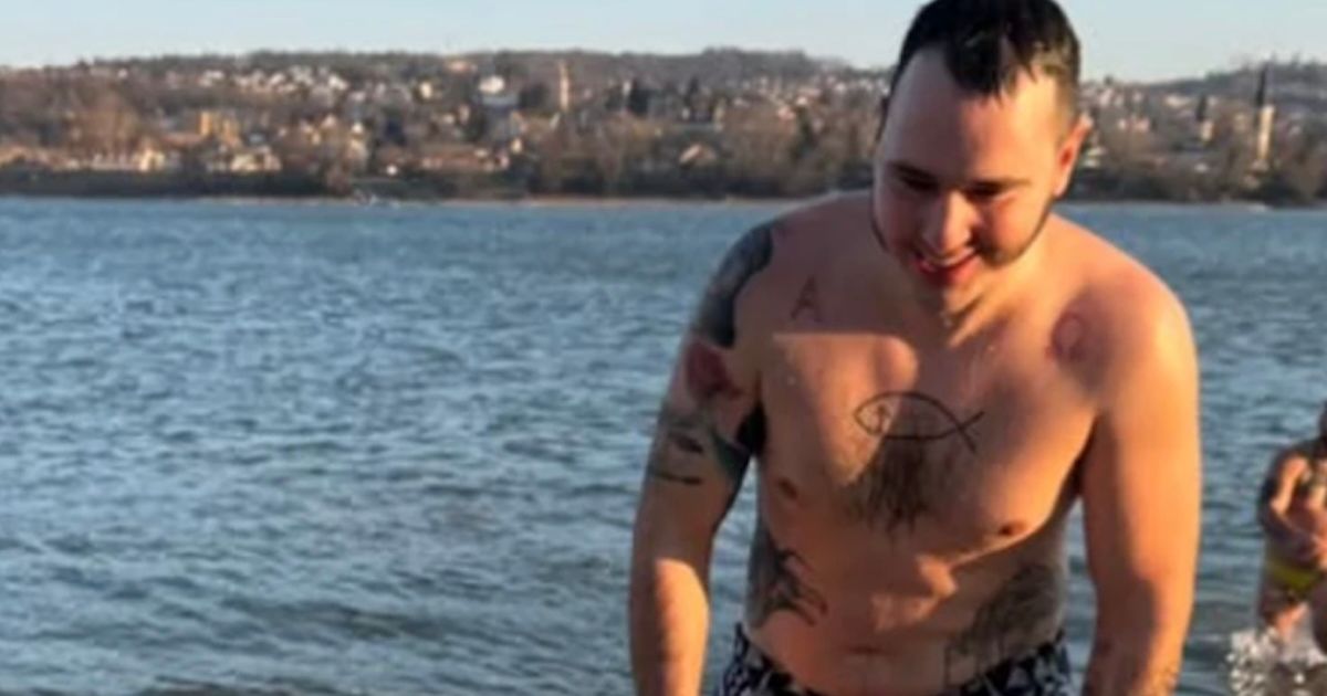 Balaševićev sin drži časni krst: Plivao u ledenoj reci, a na obali ga sačekalo nešto najlepše