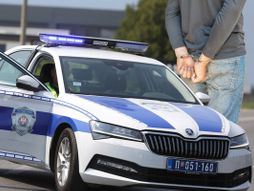 Hapšenje, policija, hapšenje, tinejdžer, mladić