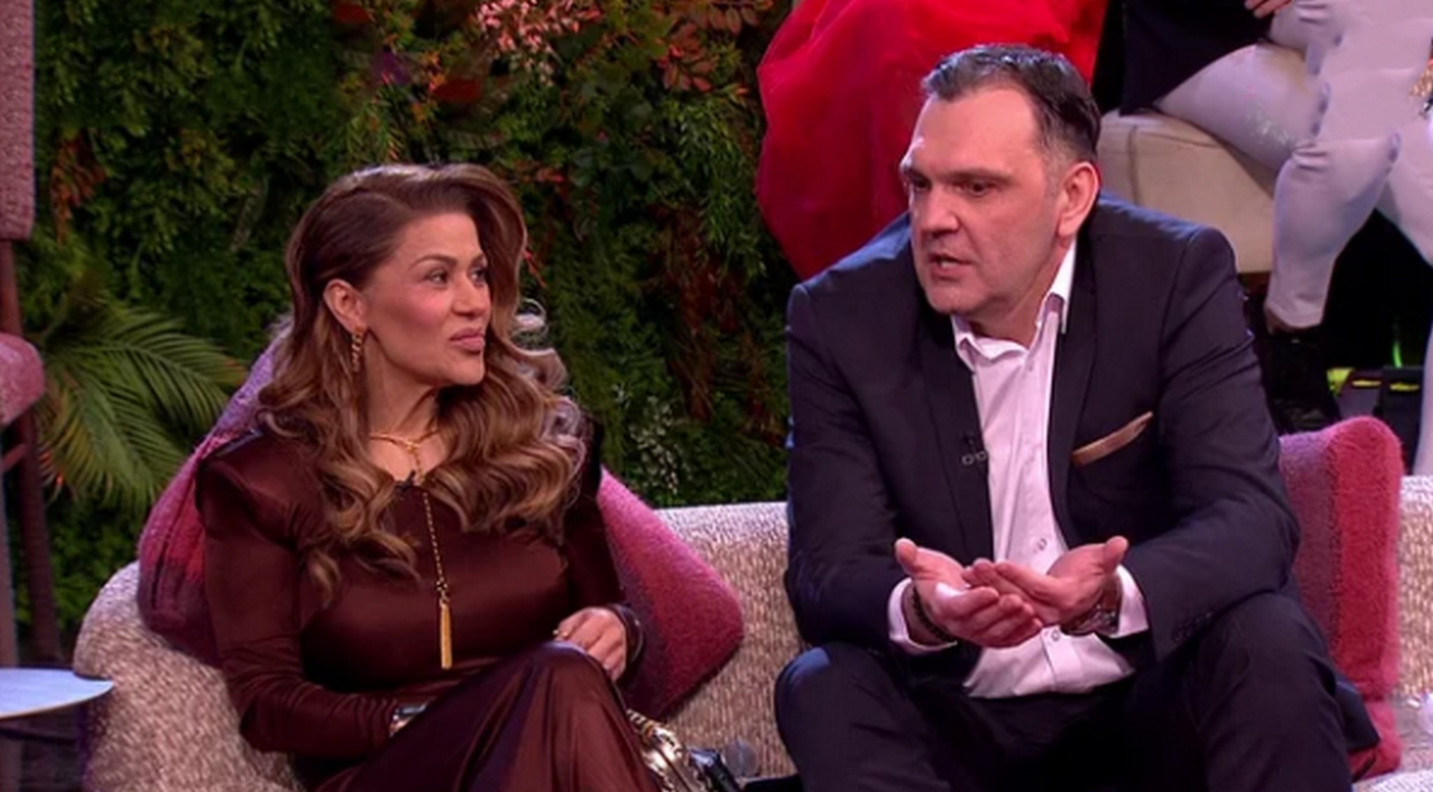 "Najdublje misli o njoj su mi dok spava" Kasper emotivno o Mini, otkrio detalj iz njihove intime: "Osetim..."