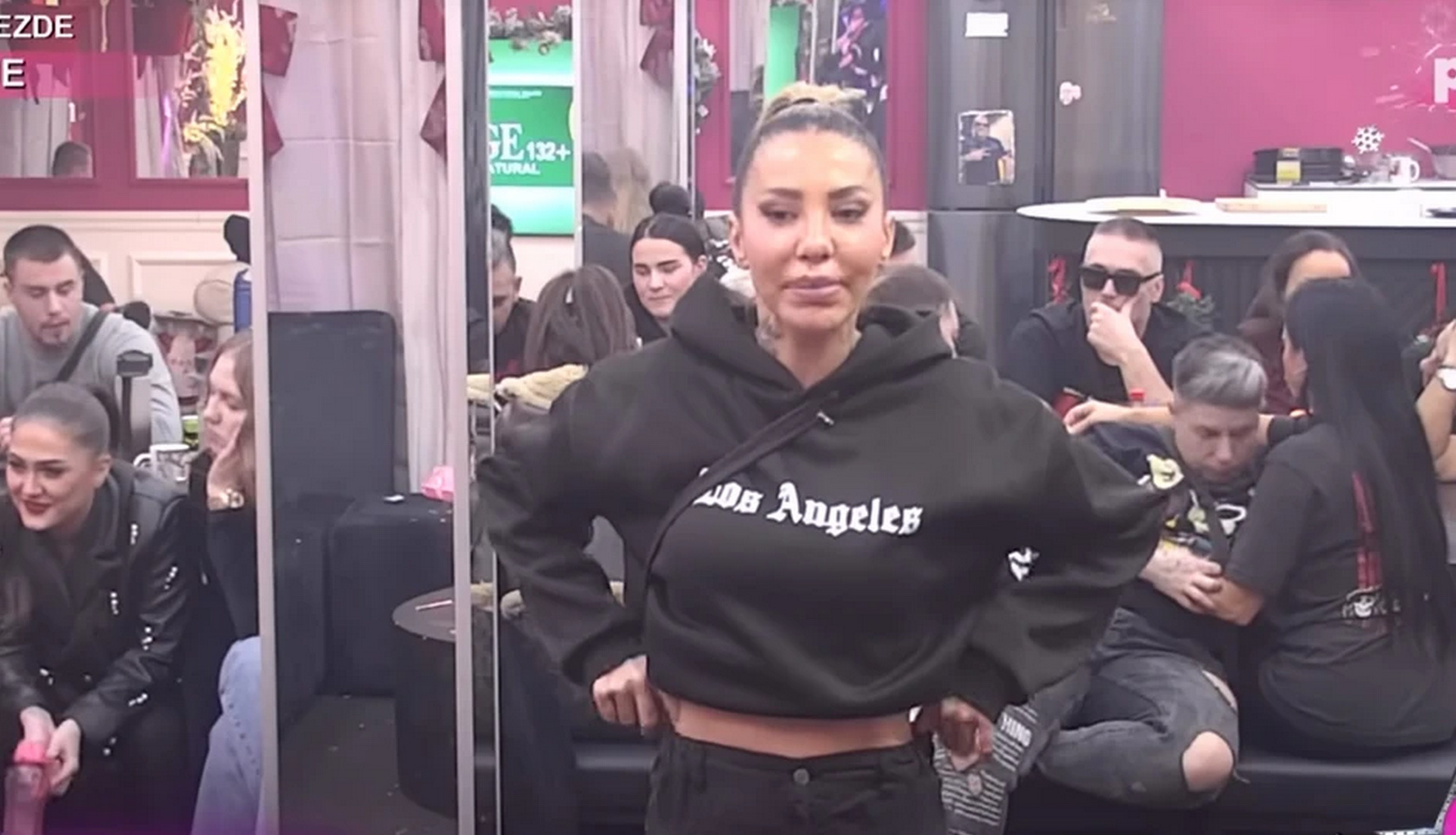 Aneli se potpuno slomila, ogolila dušu o bivšim momcima, pa pomenula Asmina i Luku: "Odlučila sam..."