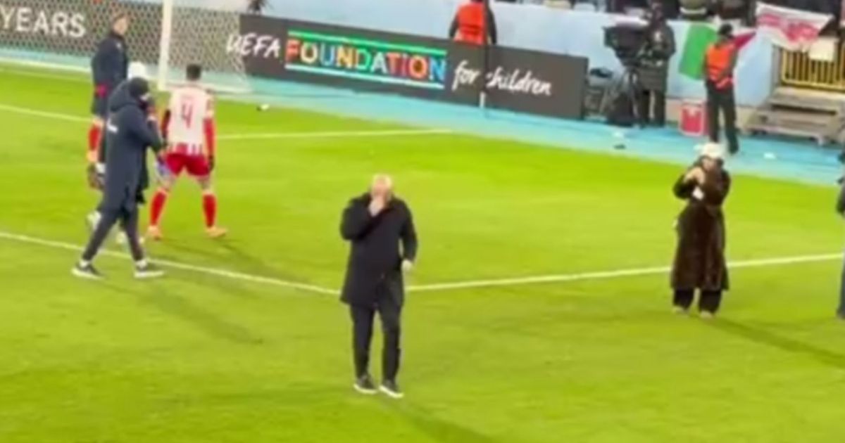 Delije zapevale Željka Joksimovića u Švedskoj, Dejan Stanković odmah otišao kod njih, pa se i prekrstio!