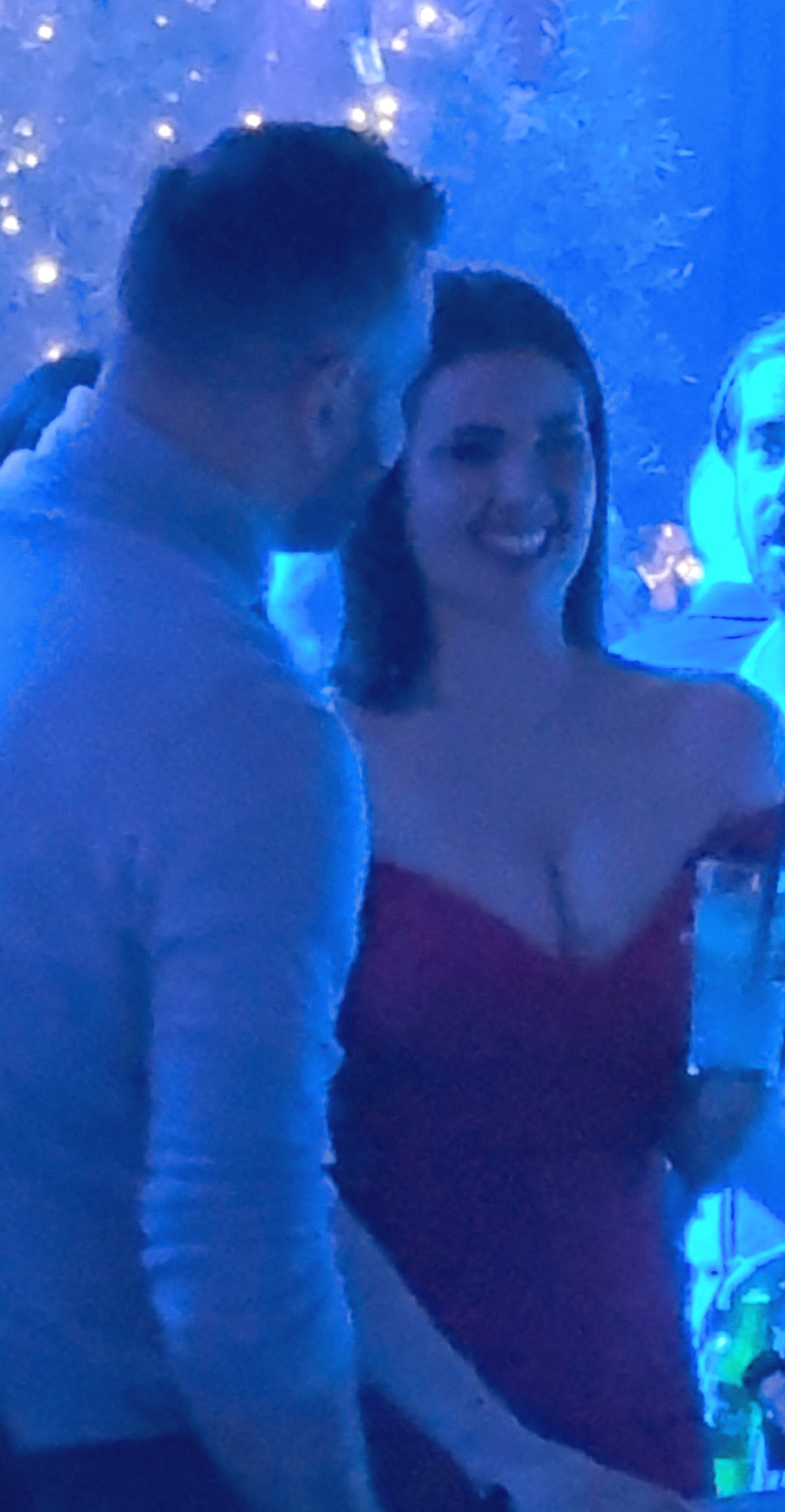 Filip Živojinović "banuo" na nastup Barbare Bobak - prišao joj, izljubili se, pa ćaskao sa fatalnom MISICOM