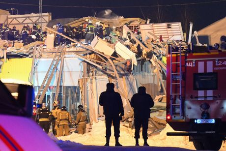 Novosibirsk Rusija tržni centar sneg