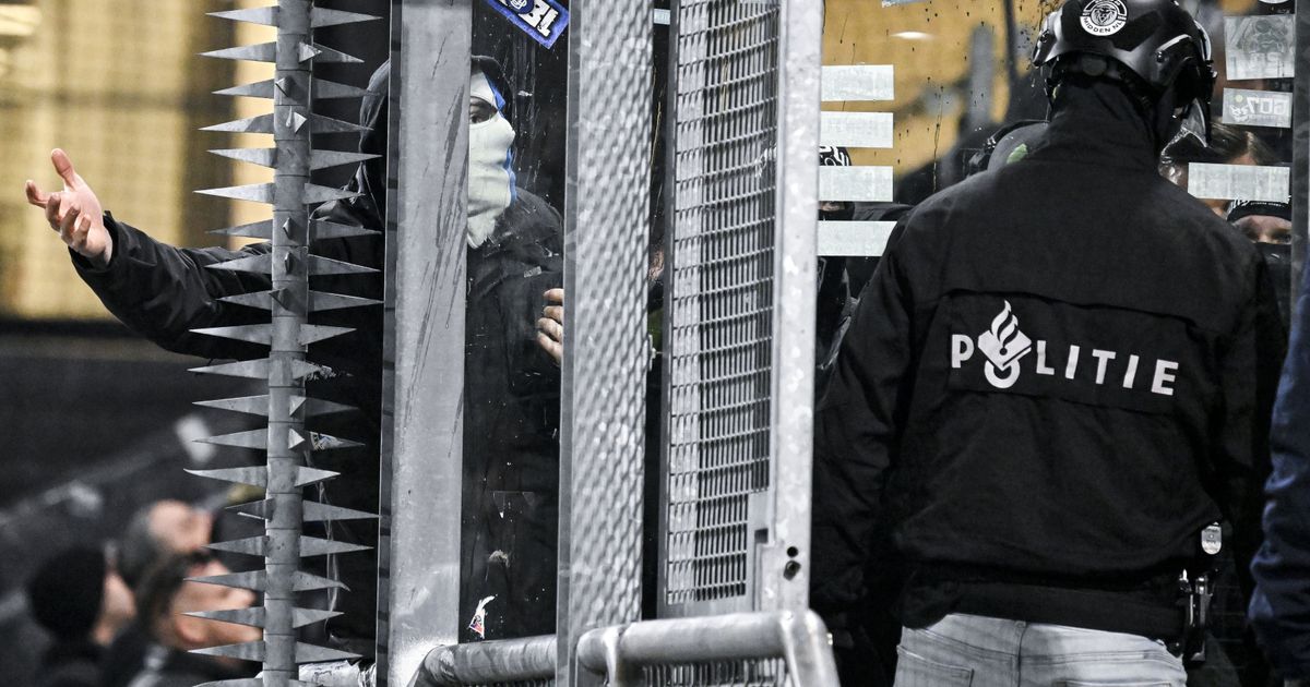 Šou u Ligi Evrope, policija upala na tribinu, izbacila sve navijače van stadiona!