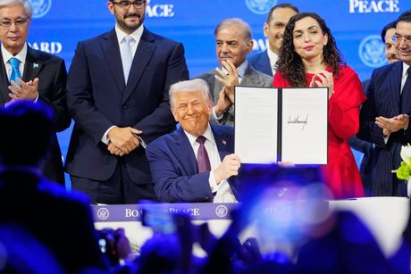 Donald Tramp Odbor za mir Davos