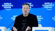 Maskov prvi govor u Davosu: "Do kraja godine Tesla počinje prodaju robotaksija u Americi i Evropi"