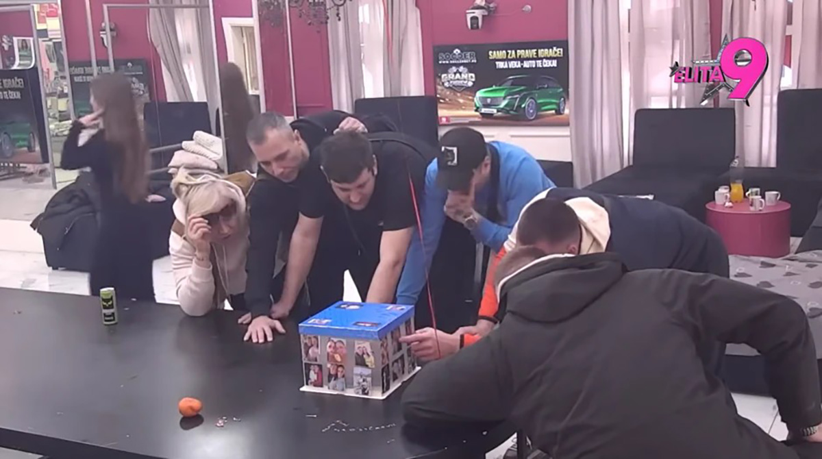 "Matora drtina, tužila sam ga" Teodorina majka van sebe zbog slika Takija i njene ćerke koje su stigle u Elitu