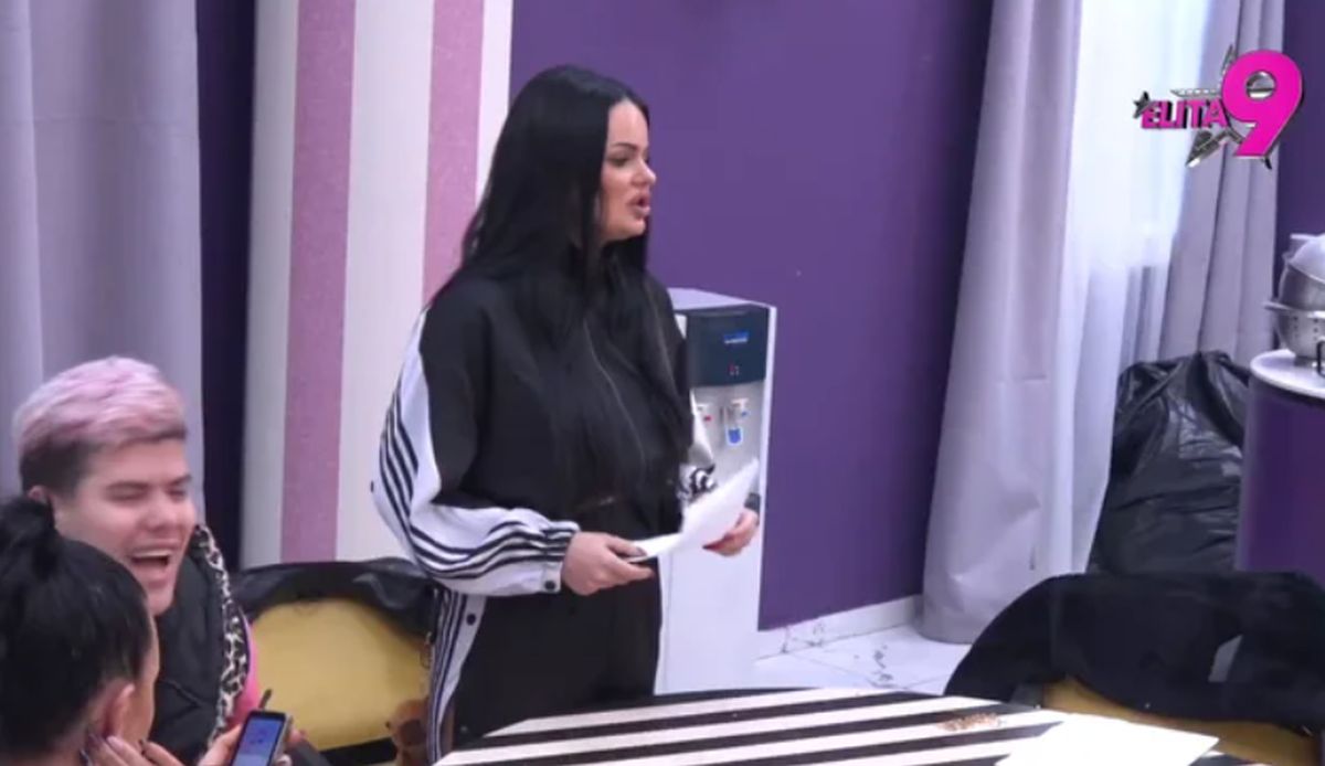 Leti perje u Eliti! Drama usred nominacije: Janjuš nasrnuo na ovu rijaliti učesnicu, obezbeđenje intervenisalo