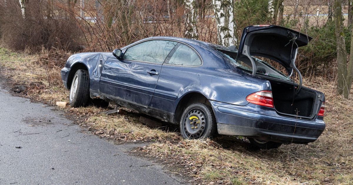 KAKAV PEH! NAJSKUPLJI UDES OVE GODINE? Devojka krenula sa parkinga i napravila štetu od