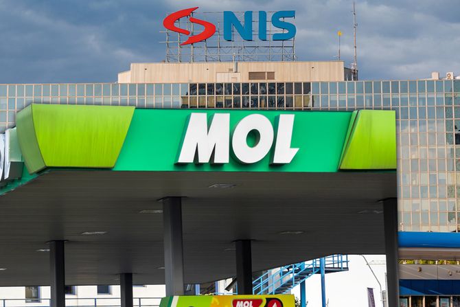Ovo sa MOL-om nam ne ide, rekao je predsednik Srbije Ovo sa MOL-om nam ne ide, rekao je predsednik Srbije