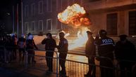Demonstranti napali policiju u Prištini: Sve je napetije na jugu Srbije, širom grada se čuju pucnji