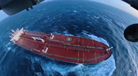 Francuska vojska, zaplena tankera